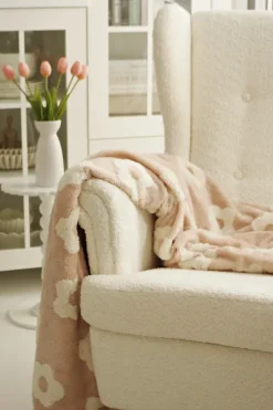 Koc żakardowy Daisy 63 (różowy/biały)